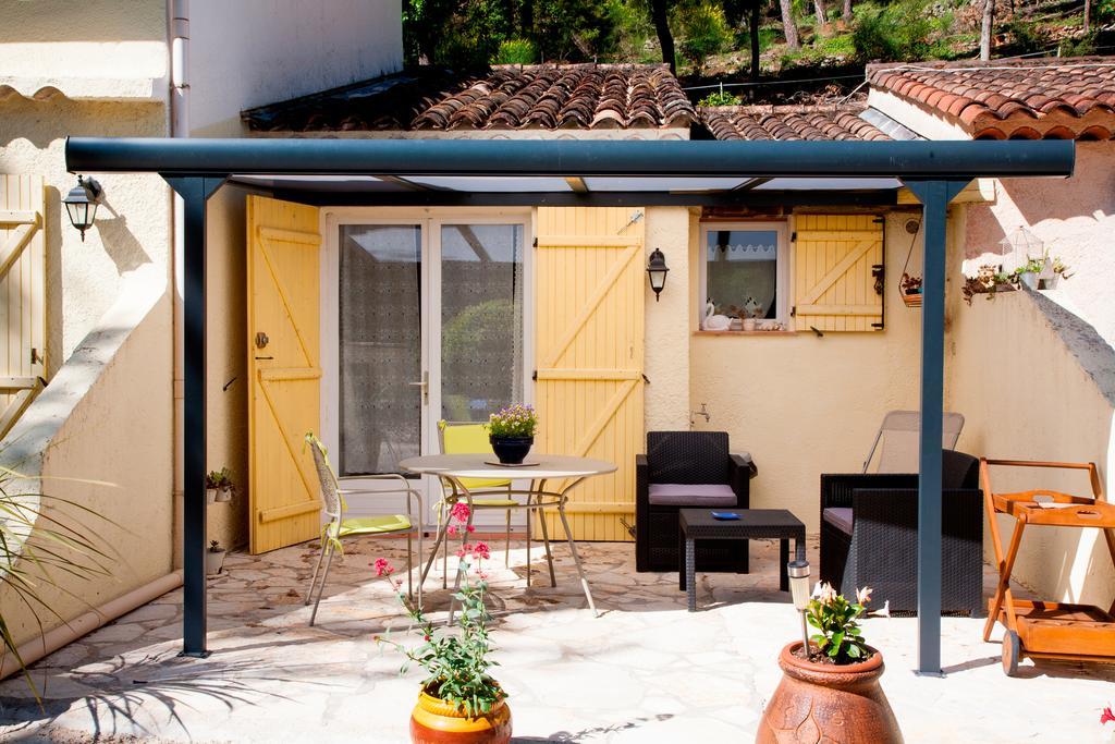 Le Pigeonnier Chambre D'Hotes La Provenc'Ane Salernes Exterior foto