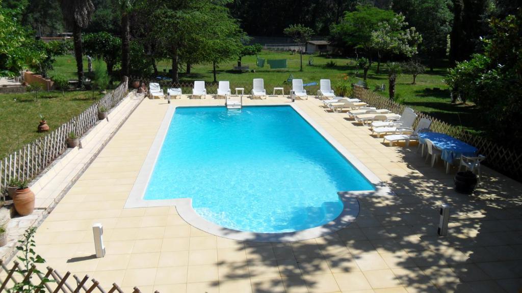 Le Pigeonnier Chambre D'Hotes La Provenc'Ane Salernes Exterior foto
