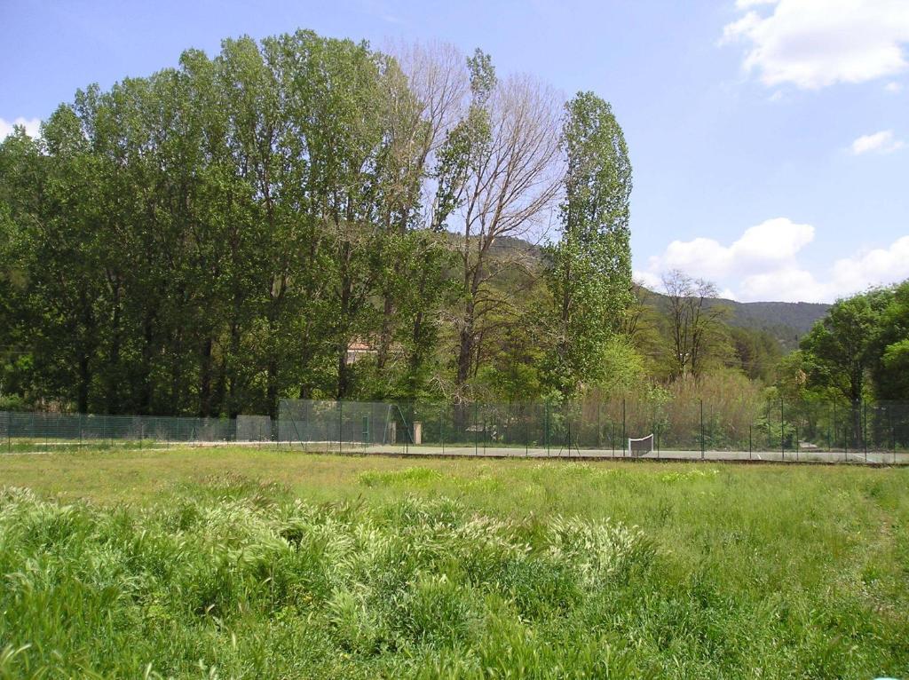 Le Pigeonnier Chambre D'Hotes La Provenc'Ane Salernes Exterior foto
